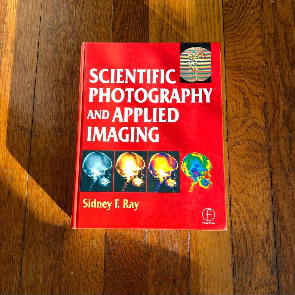 Scientific photography and applied imaging book